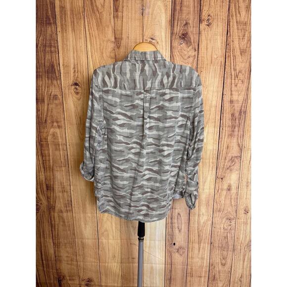 American Eagle Camo Chambray Button Down Shirt Women's Size S - Picture 5 of 6
